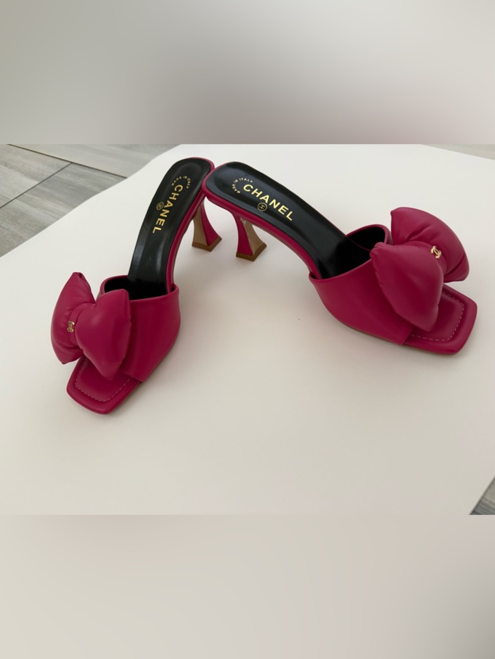CHANEL Hot Pink Leather Knotted Slide Mules - Picture 2 of 8